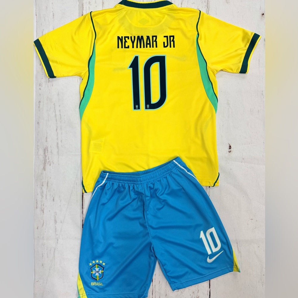 YOUTH Neymar Jr Brazil Jersey Kids Brazil 26’ Kit Jersey + Shorts LARGE (28)